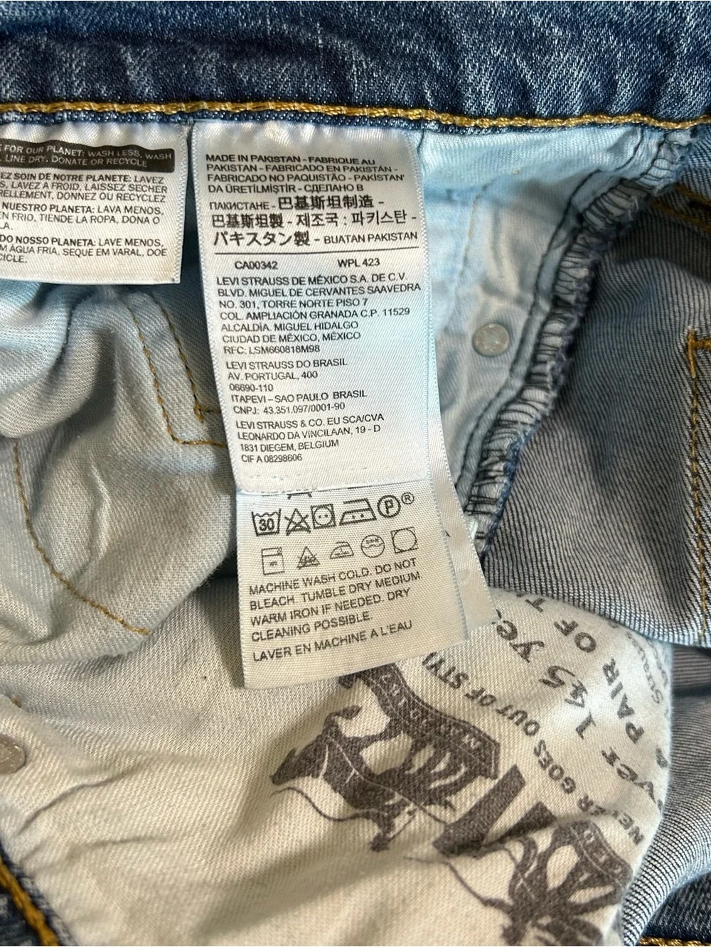 LEVI'S Mens 38 x 34 Blue 18181 Style 541 Athletic Taper Fit Denim Jeans